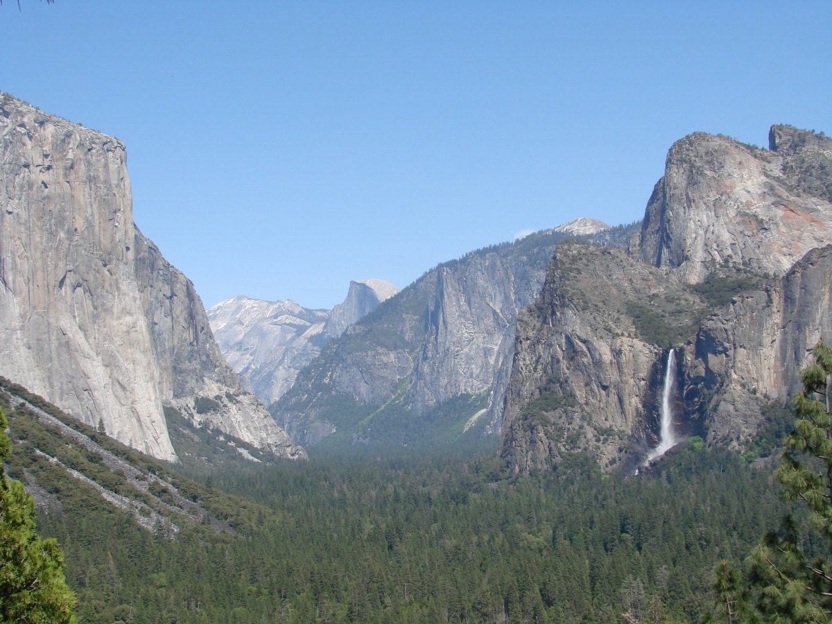 Yosemite Valley from Tunnel View Overlook